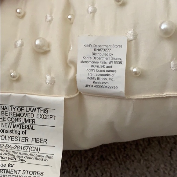 LC Lauren Conrad at Kohl’s pillows. Pink & Cream. - Picture 5 of 8